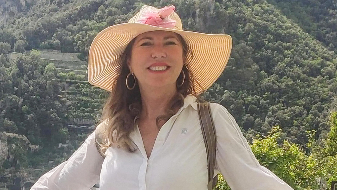 Empresaria irá a juicio por homicidio tras atropellar varias veces a hombre que le robó el bolso