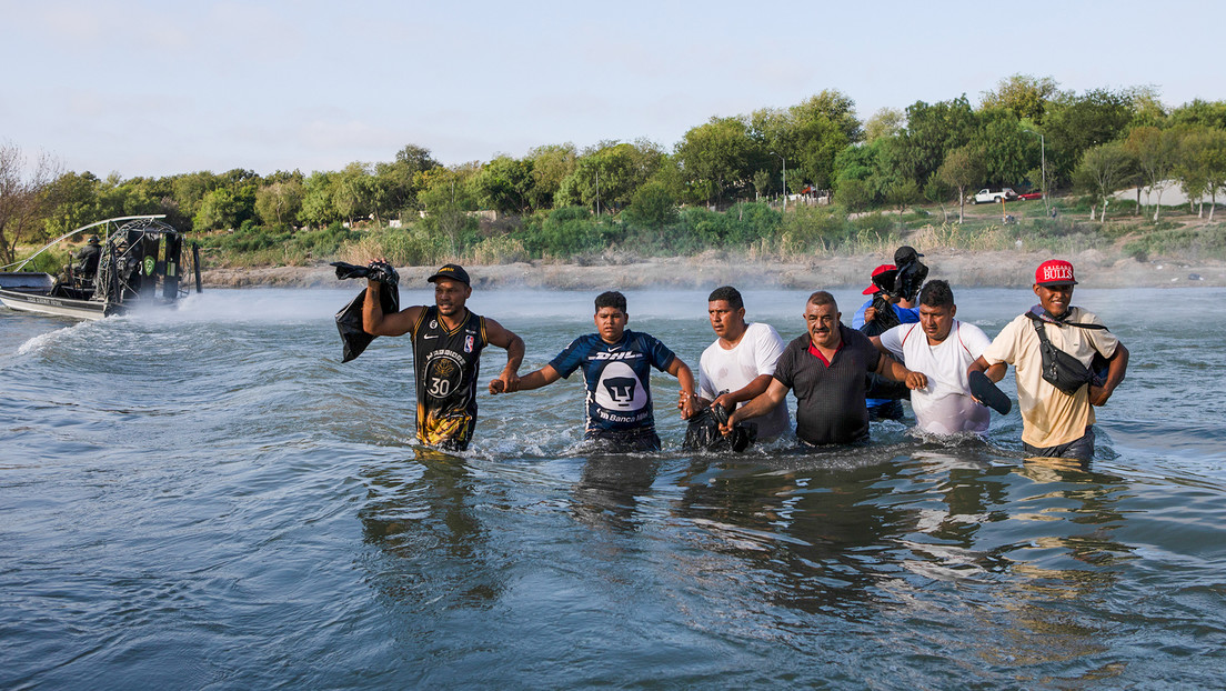 EE.UU. acelera su nuevo 'muro' con México