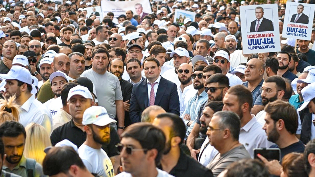 VIDEO: Protesta multitudinaria en Armenia exige la liberación de empresario arrestado