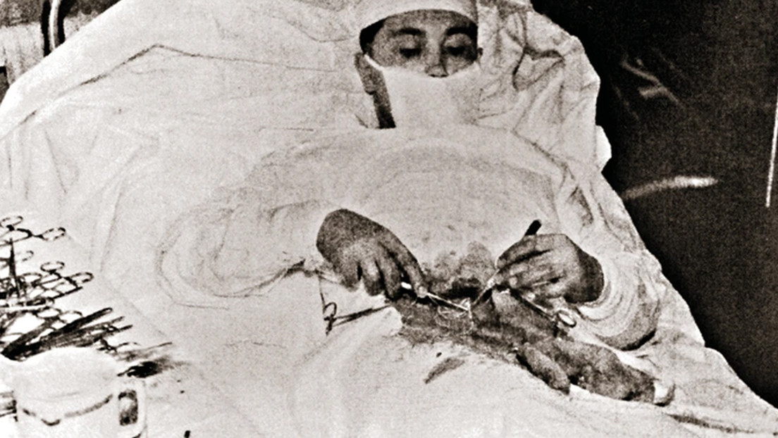 La increíble hazaña del médico soviético que se extirpó el apéndice aislado en la Antártida