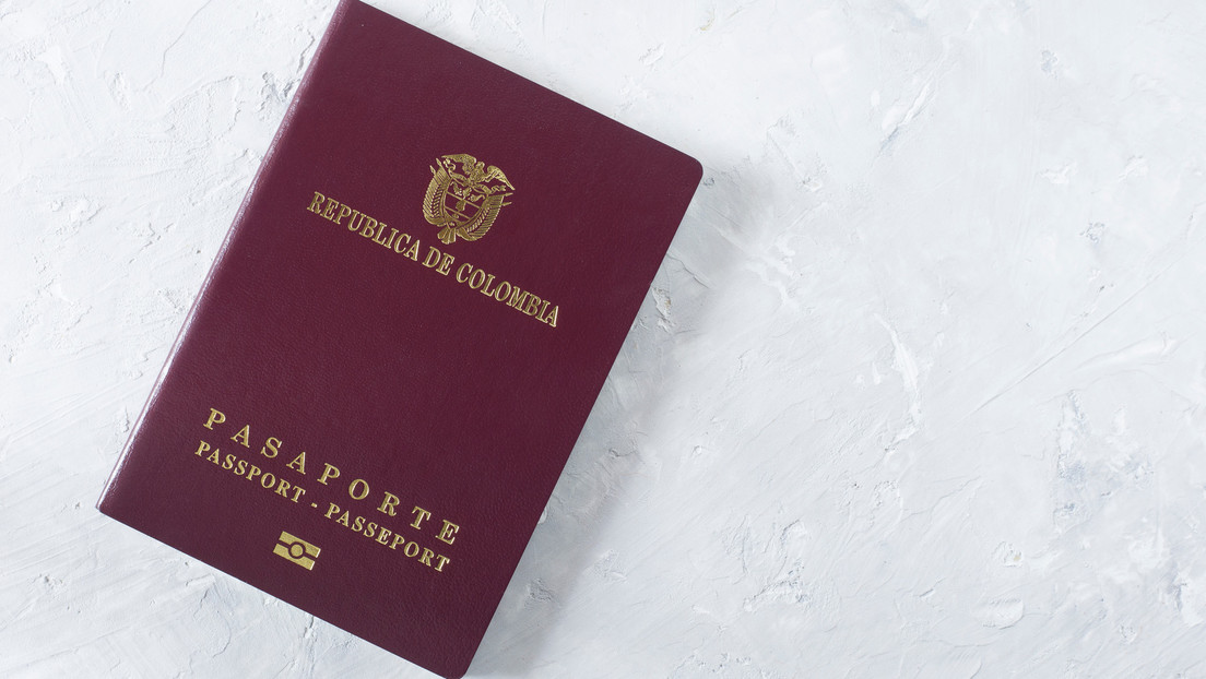 La crisis que puede dejar sin pasaporte a miles de personas en este país