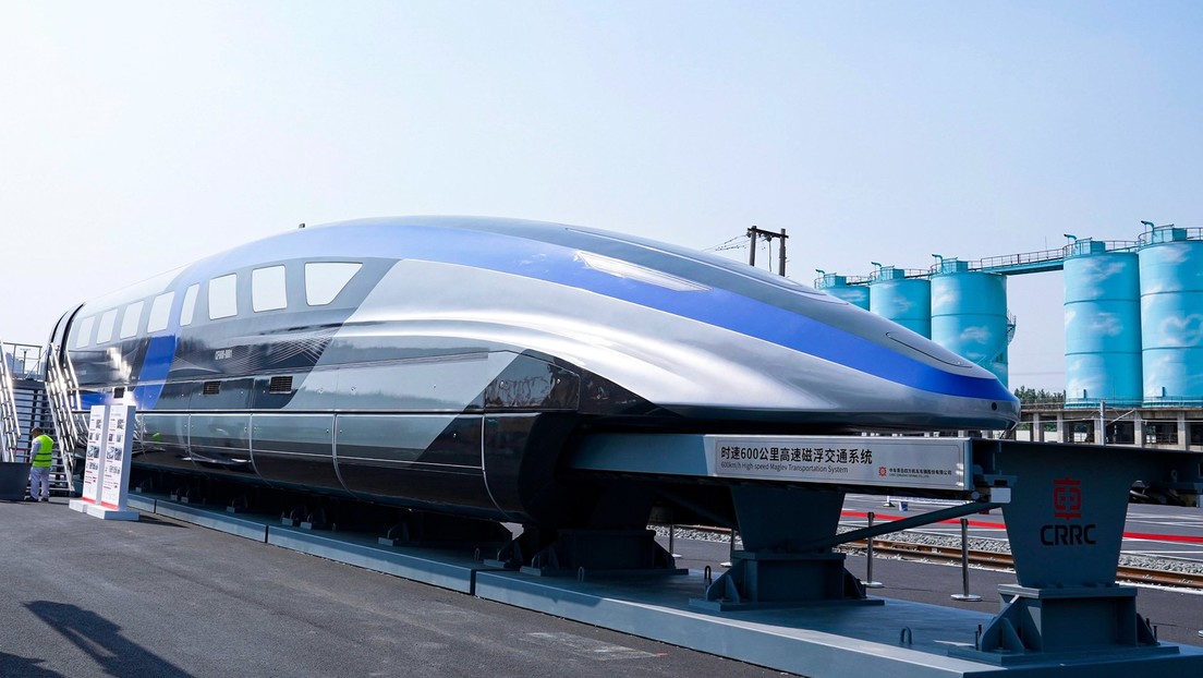 El futuro está aquí: así es el tren chino más rápido del mundo que 'vuela' sobre la vía (VIDEO)