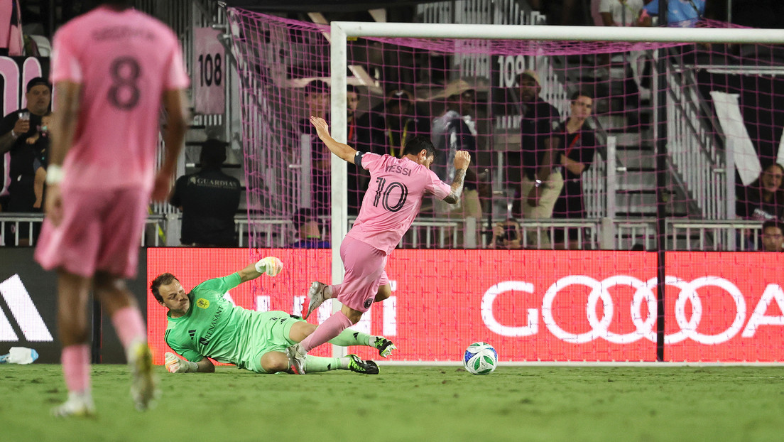 VIDEO: El descomunal error de un arquero que Messi convirtió en el gol que dio el triunfo al Inter Miami