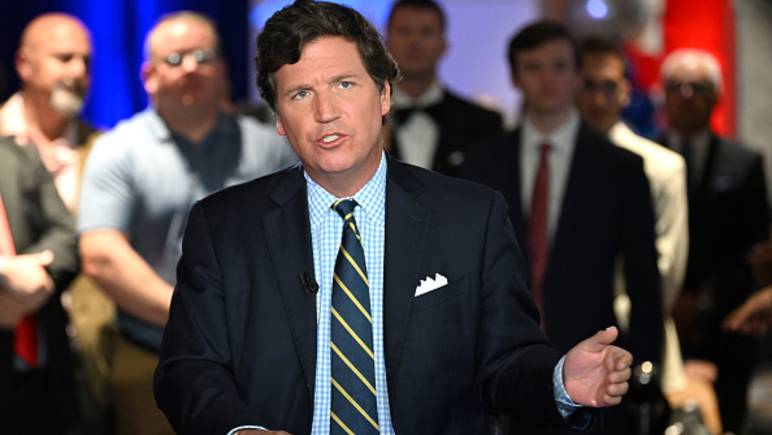 Tucker Carlson: "Es difícil romper" un país tan unido como Rusia