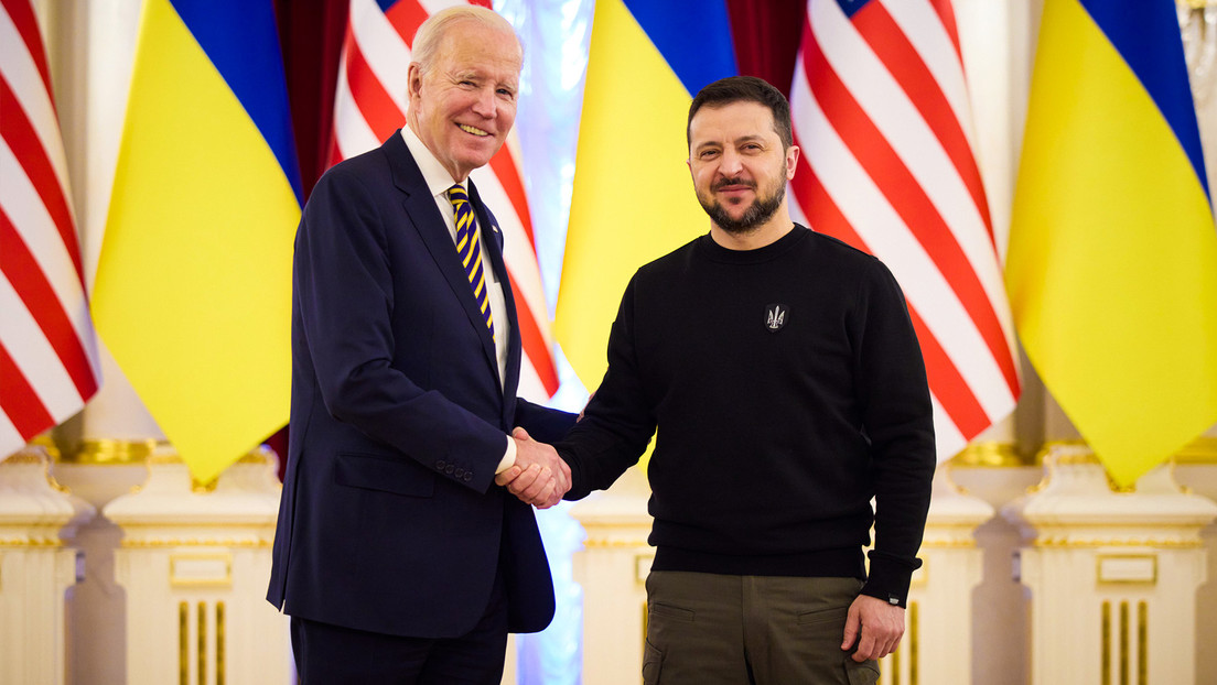 "Me gustaría que fuéramos fuertes": Zelenski acusa a Biden y lanza reproche a Trump