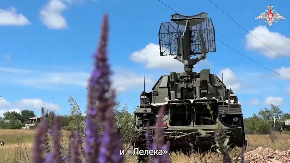 Vigilar el cielo 24 horas: guardianes antiaéreos rusos cubren a sus compañeros de combate (VIDEO)