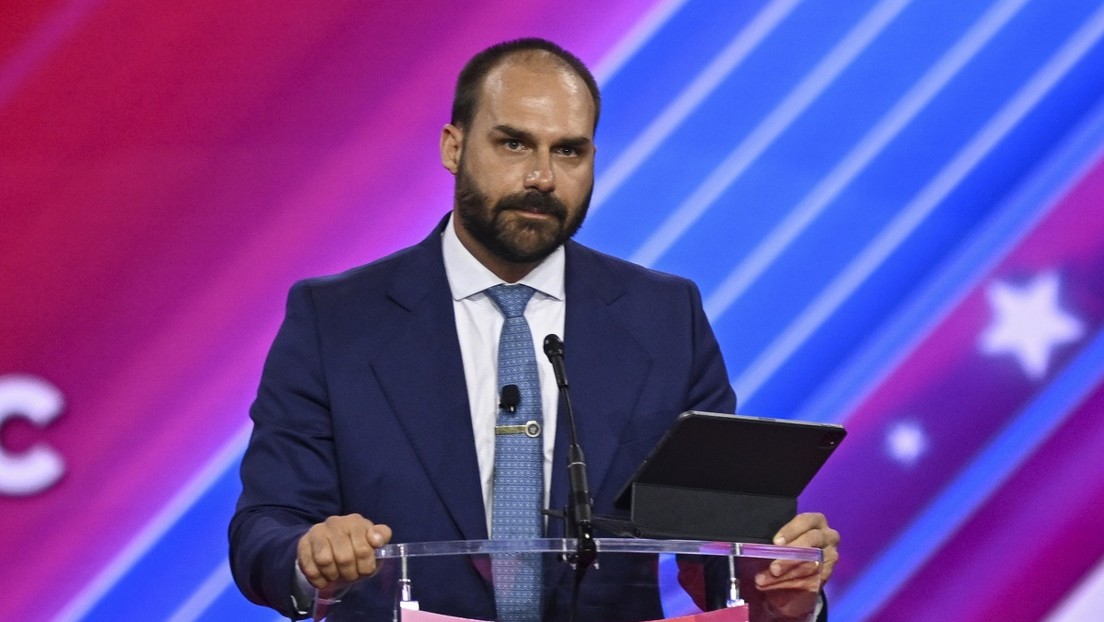 Gobierno de Brasil acusa a hijo de Bolsonaro de provocar "guerra comercial" de EE.UU. contra el país