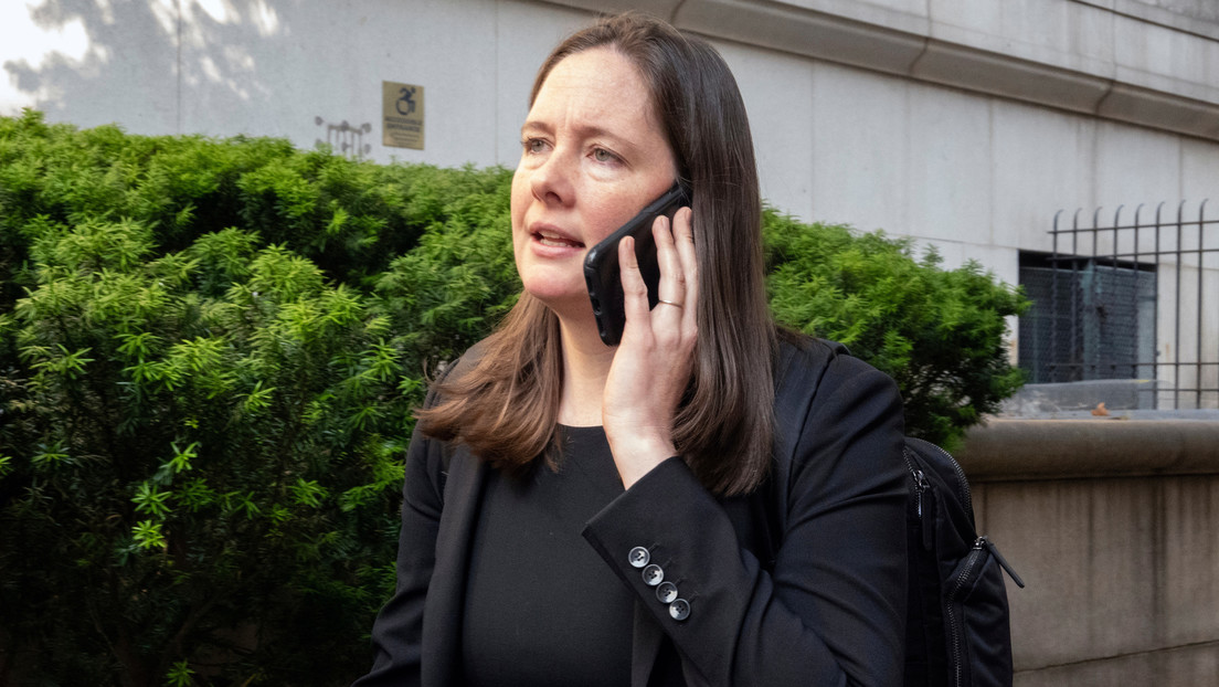 Despiden a la fiscal del caso Epstein