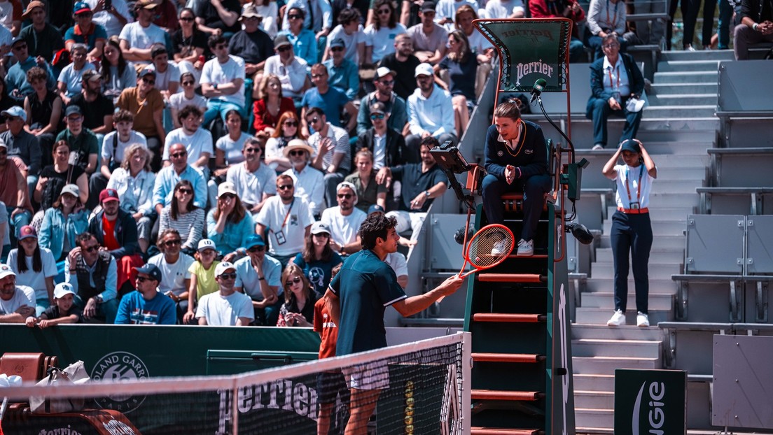 "Te veo afuera a ver si tenés huevos": tenista chileno y su rival argentino se encaran tras un partido
