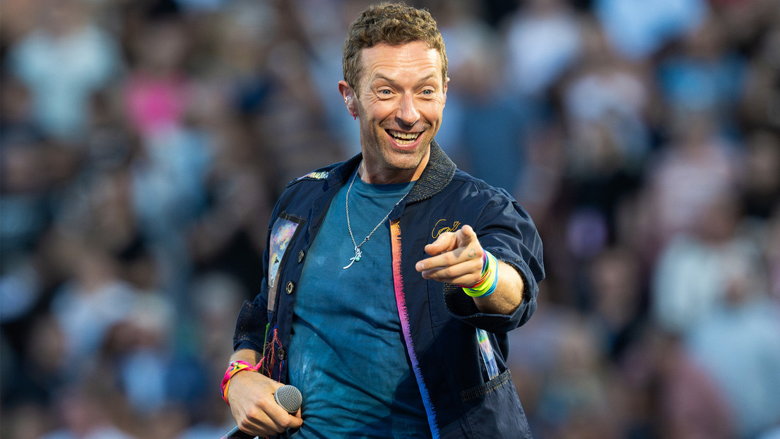 La graciosa reacción de Chris Martin tras 'pillar' a un CEO con su amante se hace viral (VIDEO)