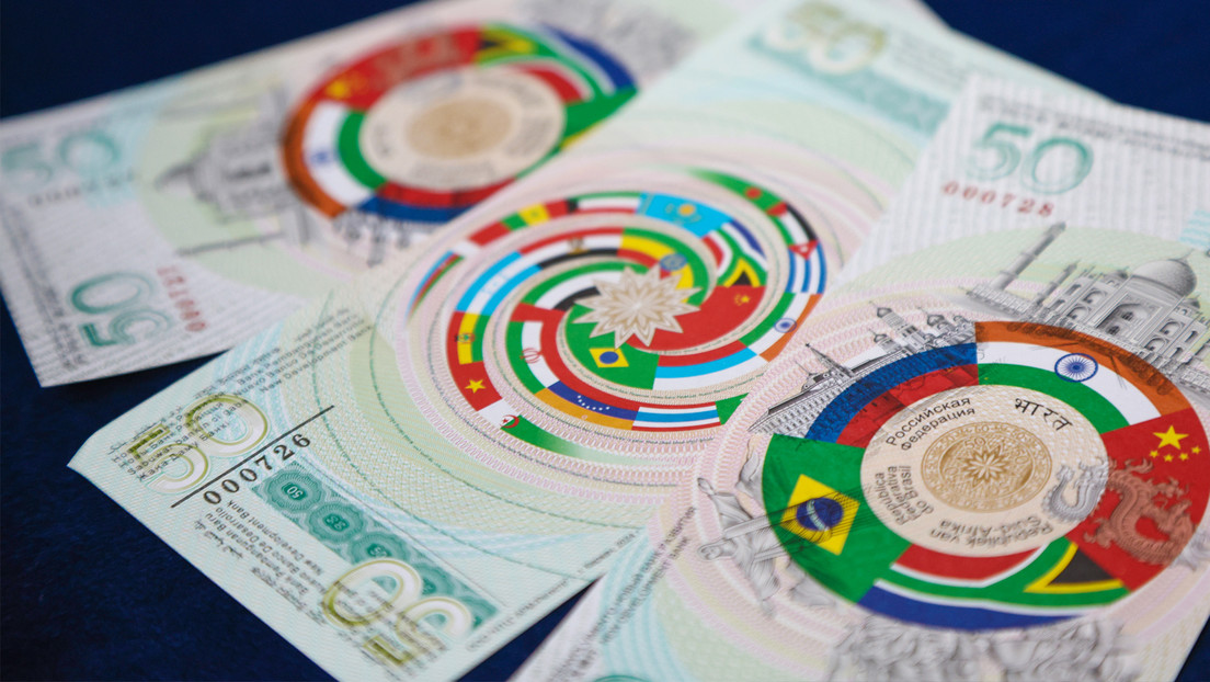 Cancillería rusa esclarece planes de los BRICS sobre abandonar el dólar
