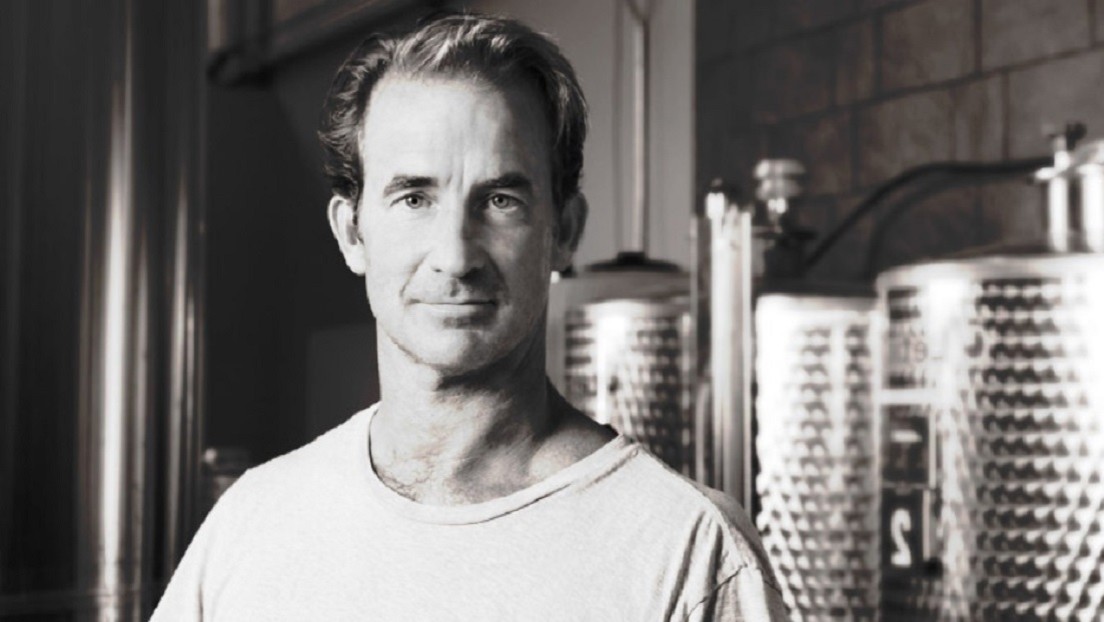 La mujer sorprendida con su amante en un concierto de Coldplay está casada con otro poderoso CEO