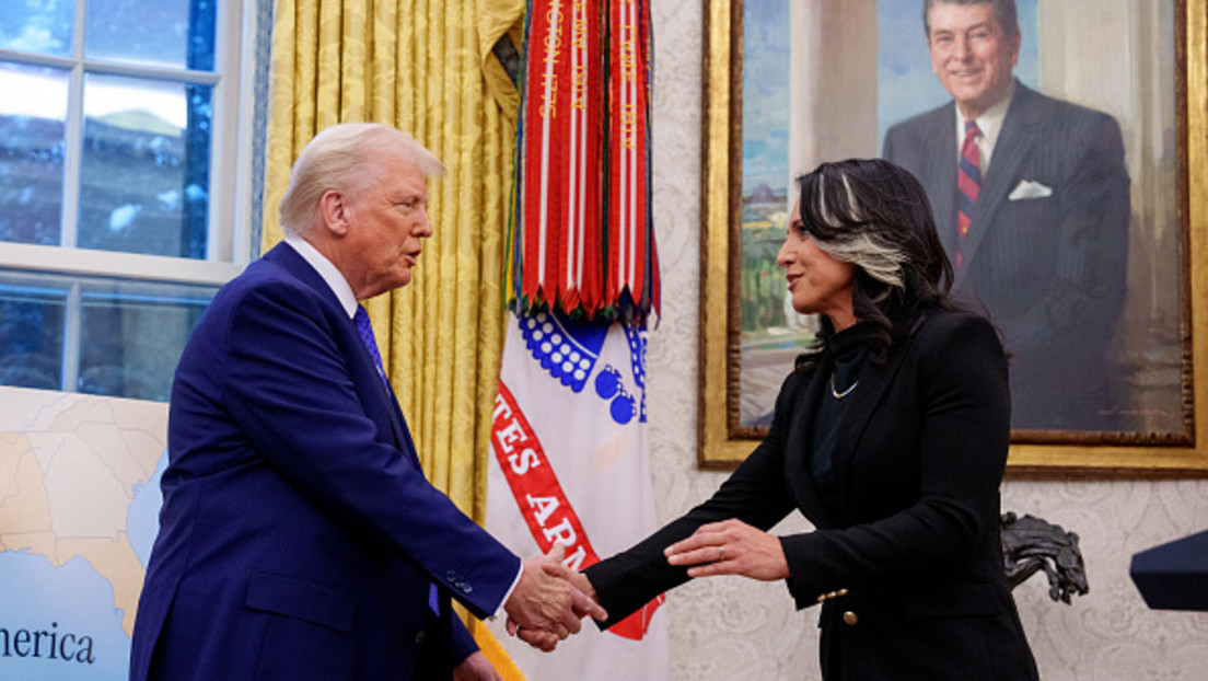 Jefa de inteligencia de EE.UU. promete hacer "todo" para procesar a los autores del complot 'Russiagate'