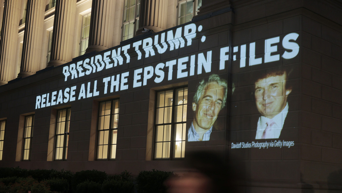 Politico: Trump está "furioso" por la cobertura del caso Epstein