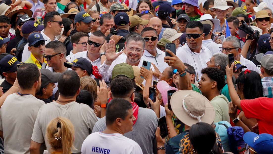 "Regálemela": El comentario sobre una niña que desató ira contra el presidente de Costa Rica