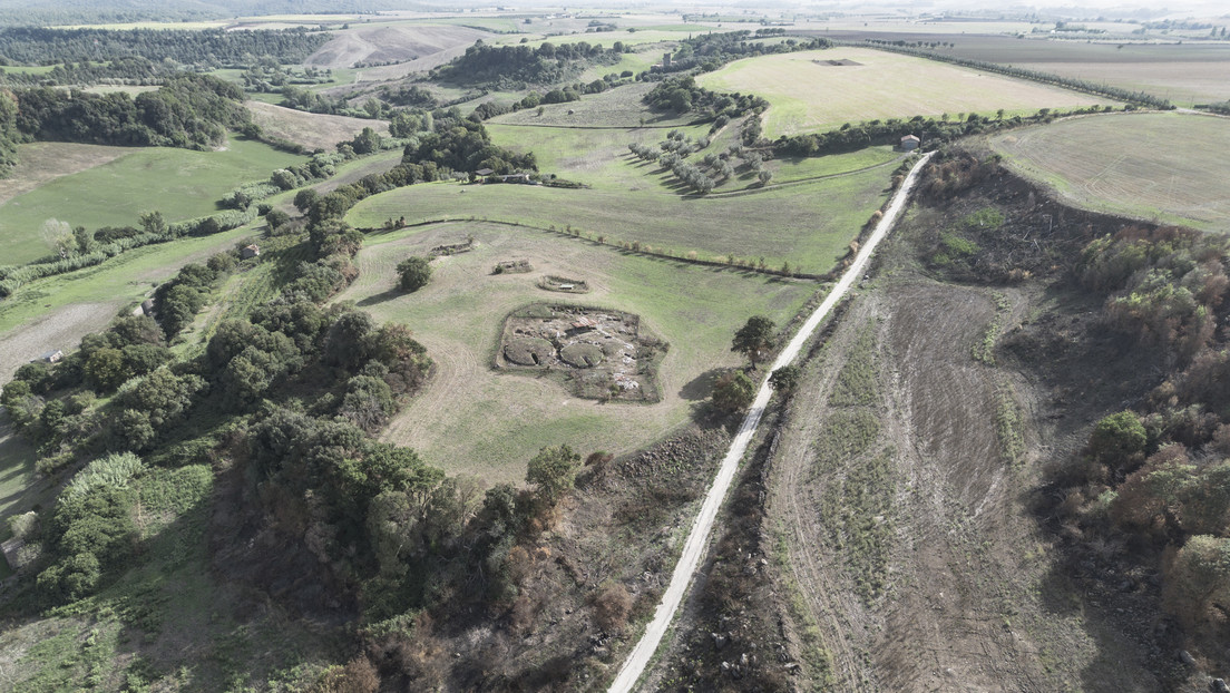Descubren una rara tumba de 2.600 años nunca alcanzada por saqueadores
