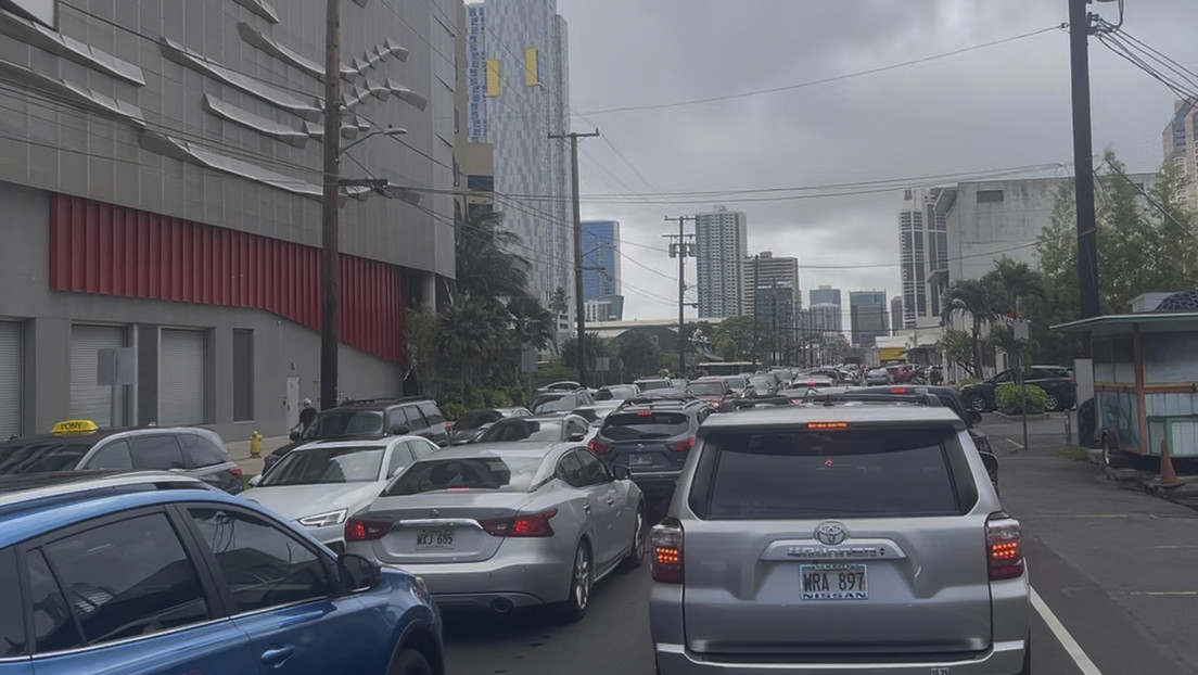 Olas de tsunami golpean Hawái (VIDEOS)