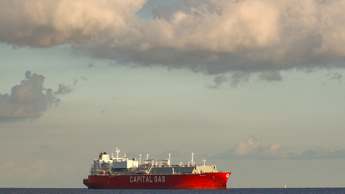 Expertos: La promesa de compra de energía hecha por la UE a Trump es una "quimera"