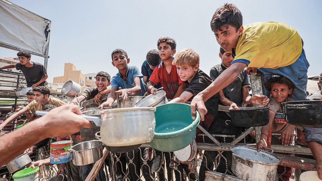 Feijóo exige no confundir a "terroristas" con "niños desnutridos" en Gaza