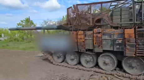 Rusia retira un tanque Leopard alcanzado por un dron FPV (VIDEO)