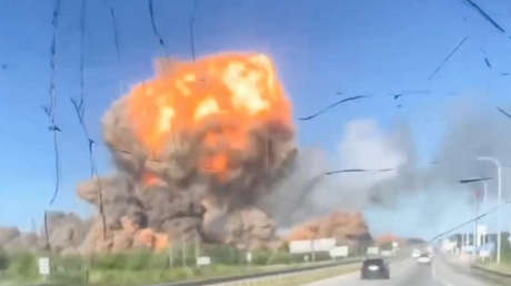 Fuerte explosión sacude una ciudad de Ucrania (VIDEOS)