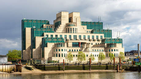 Periodista a RT: El MI6 impulsó el conflicto ucraniano y fabricó datos sobre Irán