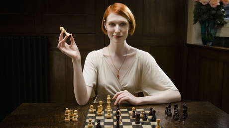 Las personas más inteligentes suelen ser menos moralistas