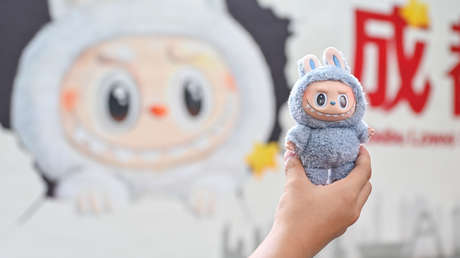 ¿Cómo la pasión por los Labubu llevó a su creador hasta el 'top 10' de los más ricos de China?