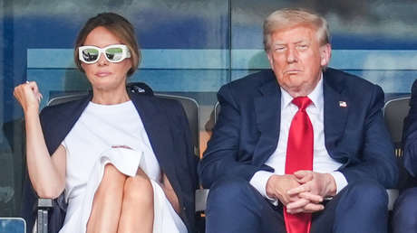 "Simplemente guau": Melania Trump se viraliza con su atuendo en la final del Mundial de clubes