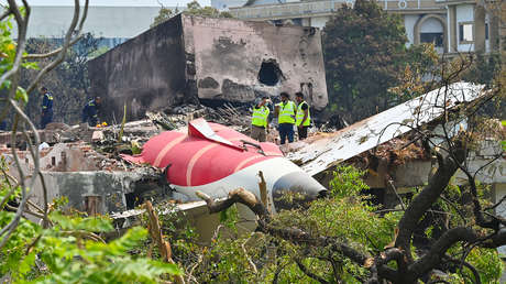 Este es el interruptor clave que revisan en los Boeing tras el accidente aéreo en la India