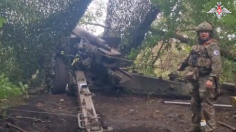 VIDEO: Artilleros rusos fulminan sin cesar posiciones de las tropas de Kiev