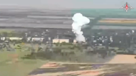 Un misil y una bomba: Rusia elimina dos blancos en el frente con golpes precisos