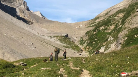 Turistas con uniformes nazis son localizados en las montañas suizas
