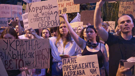 Zelenski retrocede en su ofensiva contra las agencias anticorrupción ucranianas