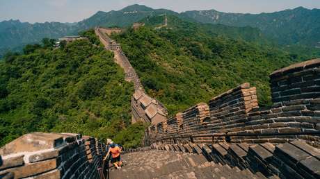Arrestan a un matrimonio por vender ladrillos de la Gran Muralla China