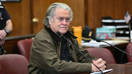 ¿Qué esconde exasesor de Trump en su proyecto misterioso para "rehabilitar" la imagen de Epstein?