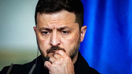 Bloomberg: "La heroica armadura de Zelenski se ha hecho añicos"