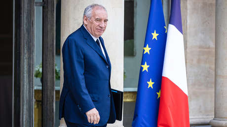 "Es un día sombrío": el primer ministro francés arremete contra el acuerdo de "sumisión" entre EE.UU. y la UE