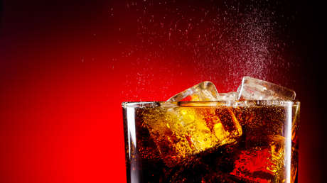 Nueva adicción de los 'zoomers' a los 'cigarrillos de nevera' alarma a médicos