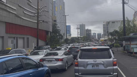Olas de tsunami golpean Hawái (VIDEOS)