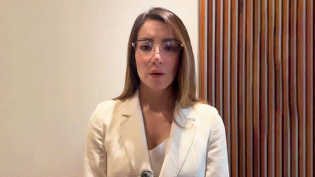 Conductora de TV mexicana enciende la polémica tras denunciar que la echaron de un restaurante