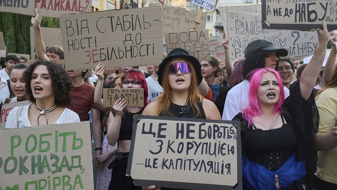 "Irreversible": Medio occidental sobre el daño a la reputación de Zelenski por cruzada contra agencias anticorrupción