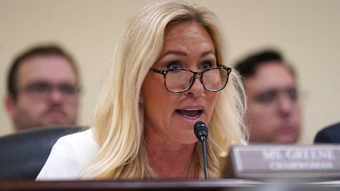 Congresista: Washington "traiciona" a los estadounidenses al alimentar el conflicto ucraniano