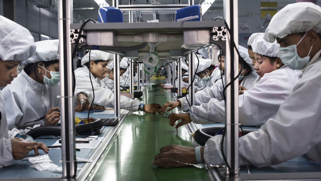 Este país supera a China y se convierte por primera vez en principal proveedor de móviles a EE.UU.