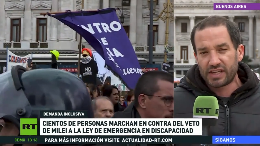 Cientos de personas marchan en contra del veto de Milei a la ley de emergencia en discapacidad