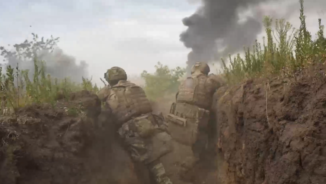 VIDEO: Militares rusos que liberaron una ciudad clave perfeccionan su destreza con impresionantes ejercicios