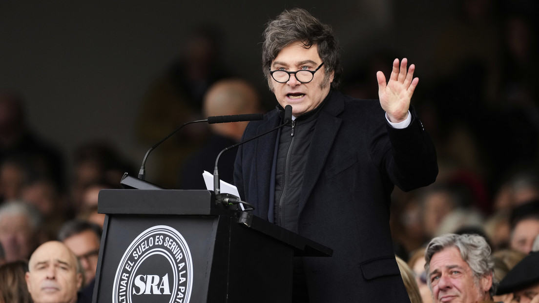 Milei se enfrenta al Congreso y advierte: "Me van a tener que sacar con los pies para adelante"