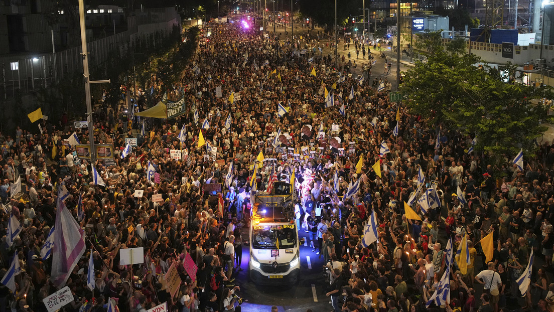 Más de 100.000 personas salen a protestar en Israel (VIDEOS)