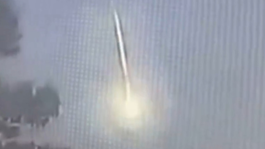 VIDEO: Un meteorito más antiguo que la Tierra se estrella contra una casa