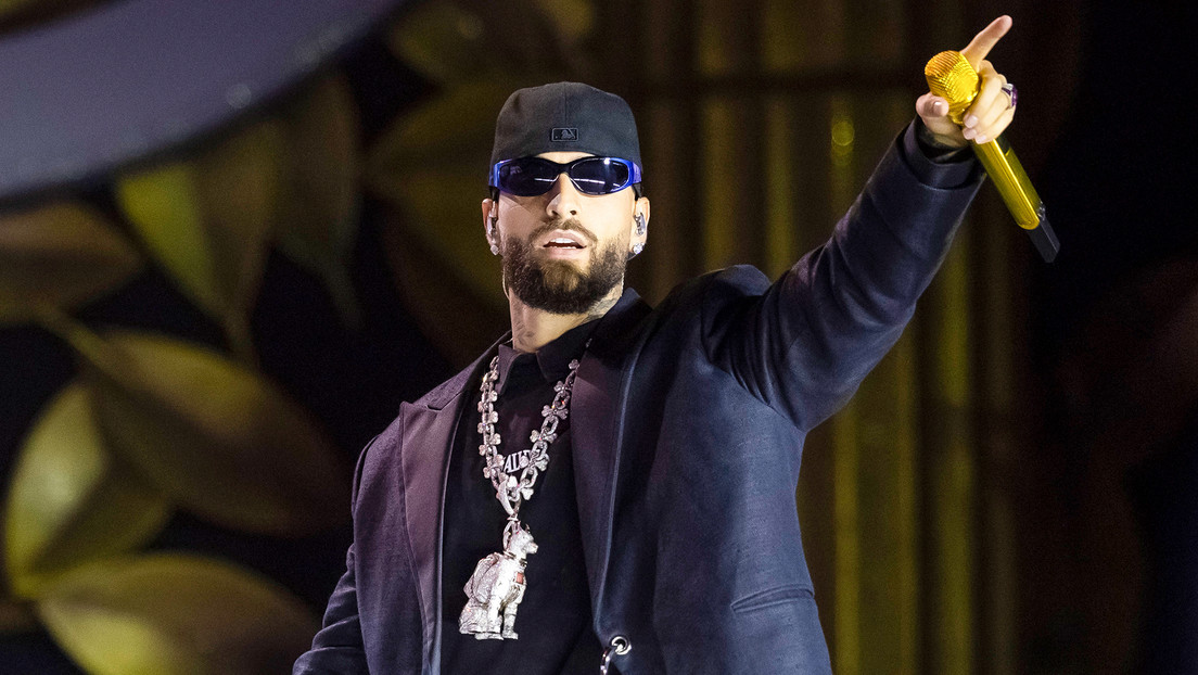 "Acto de irresponsabilidad": Maluma regaña a una seguidora en pleno concierto